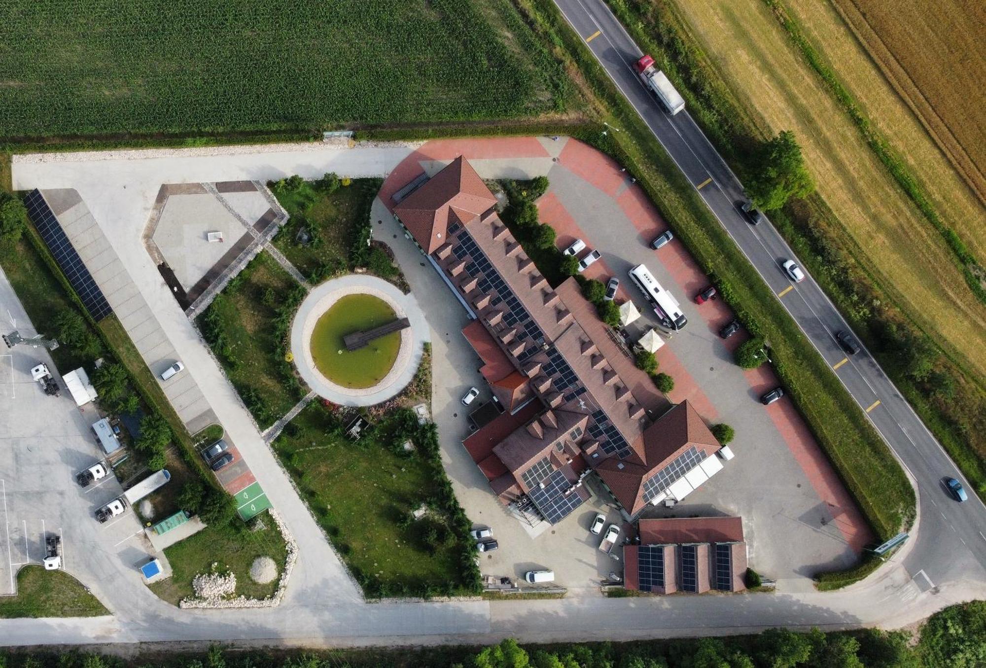 Land-Plan Hotel Toltestava Eksteriør bilde
