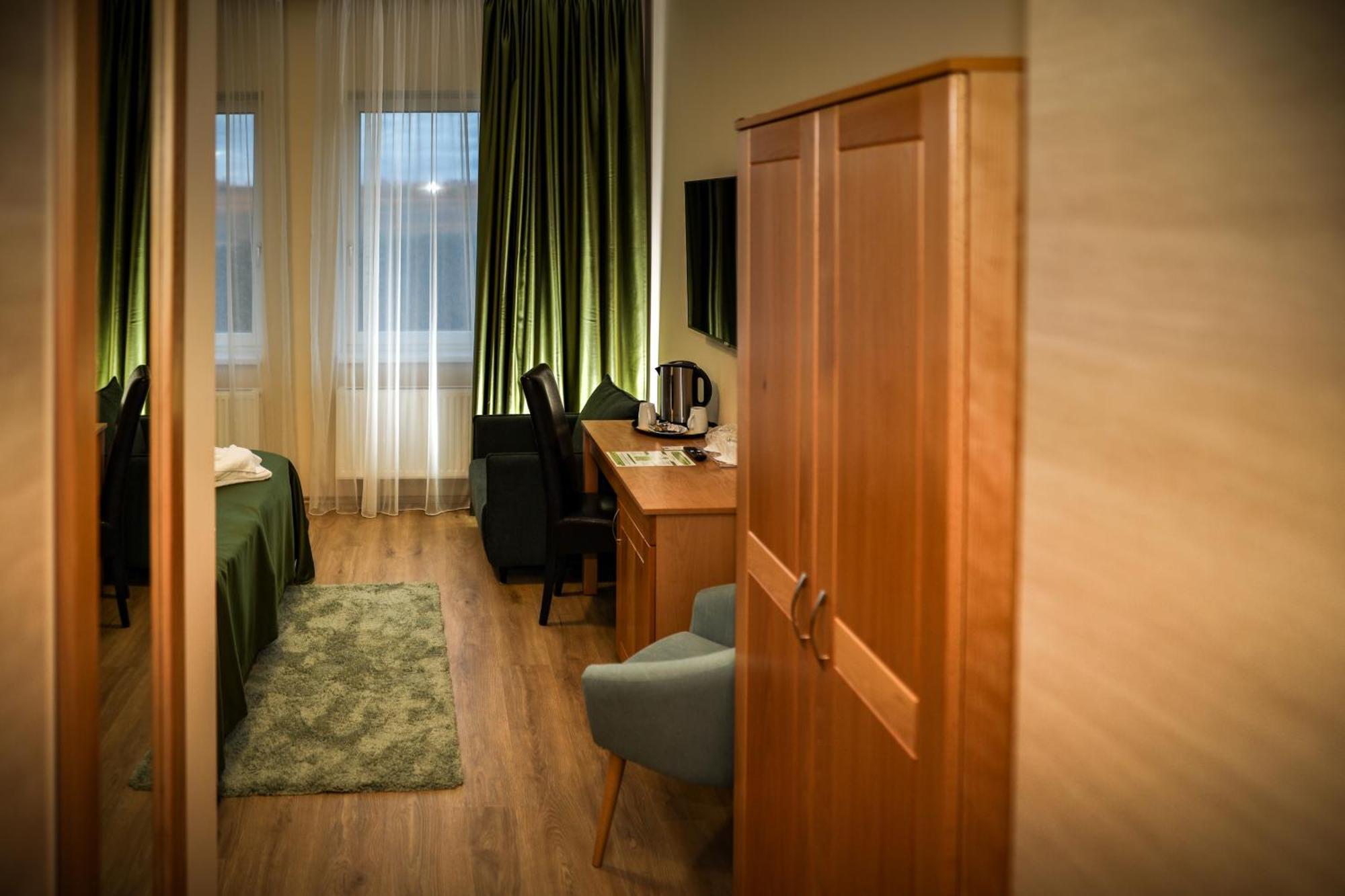 Land-Plan Hotel Toltestava Eksteriør bilde